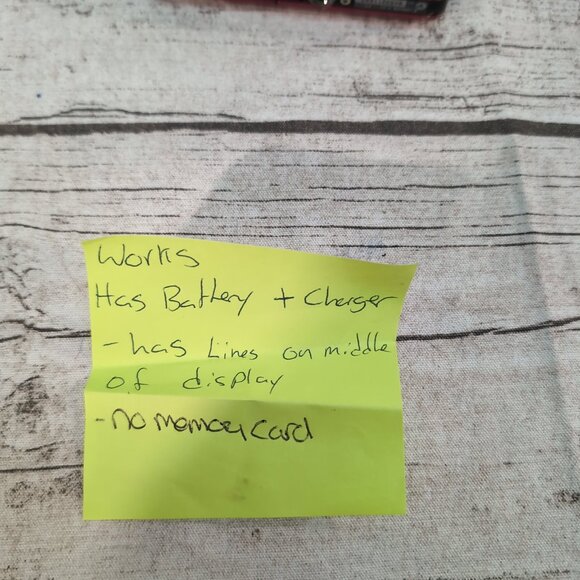 Canon PowerShot ELPH 300 HS Red Digital Camera 12.1MP with Charger & Case - Picture 14 of 14